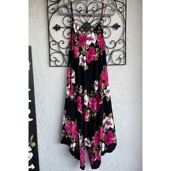 Advance Wide Leg Asymmetrical Hem Floral  Romper - Size S/ M - Black/ Pink - Picture 1 of 10